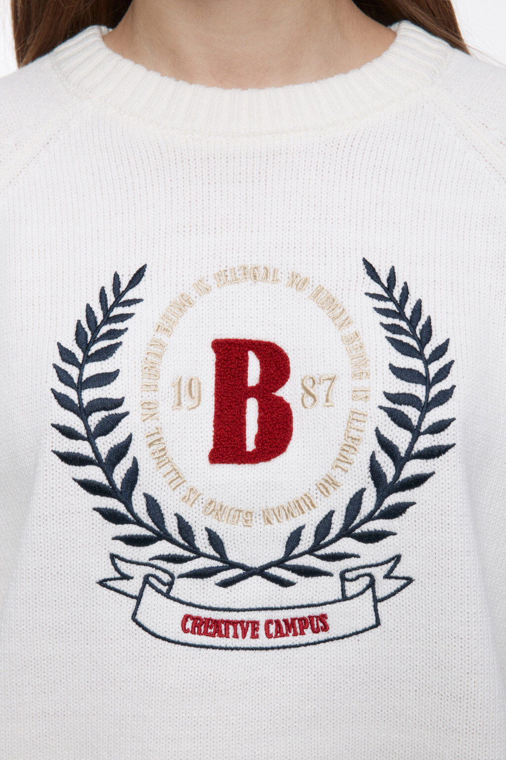 Свитер толстой вязки с принтом - цвет молочный - 7