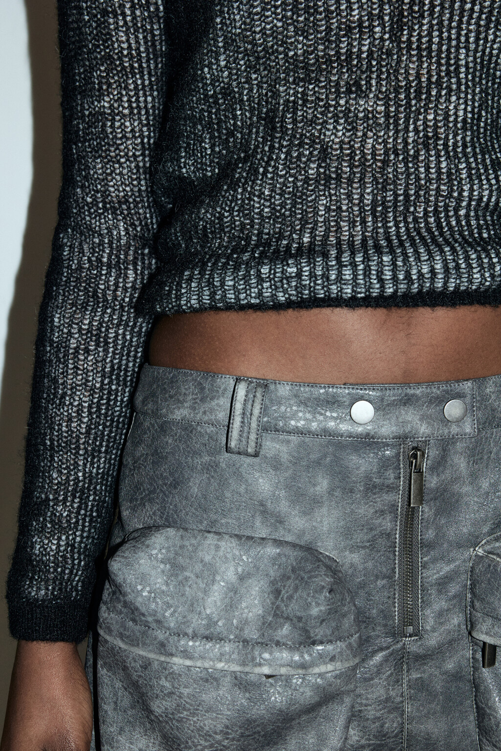 Джемпер базовый тонкой вязки - цвет черный - 7