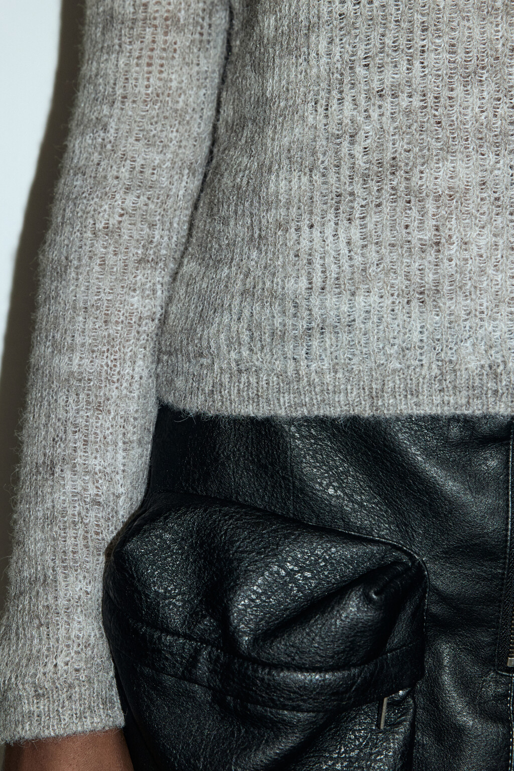 Джемпер базовый тонкой вязки - цвет бежевый - 6