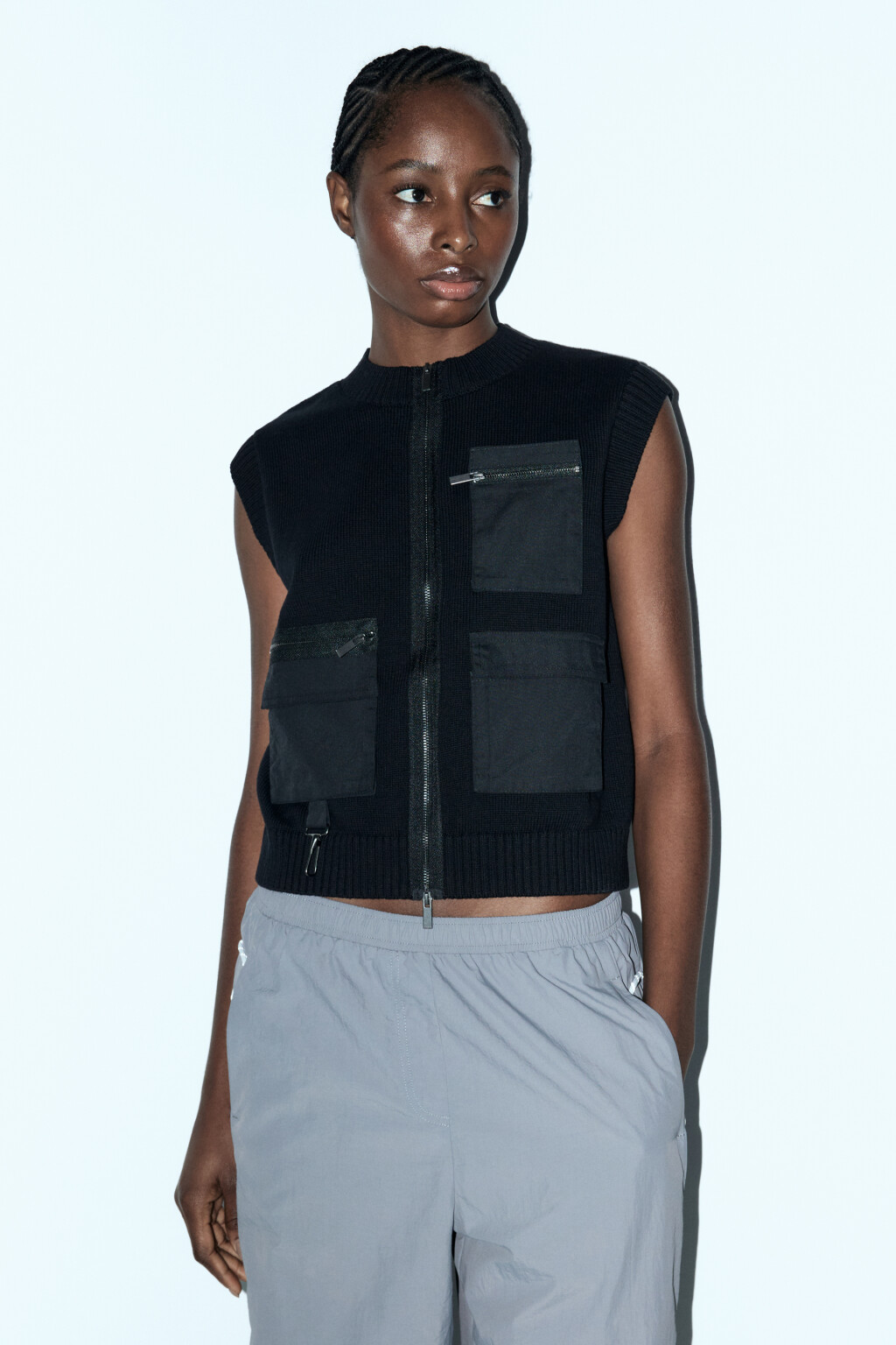 Жилет вязаный на молнии с накладными карманами - цвет черный - 2
