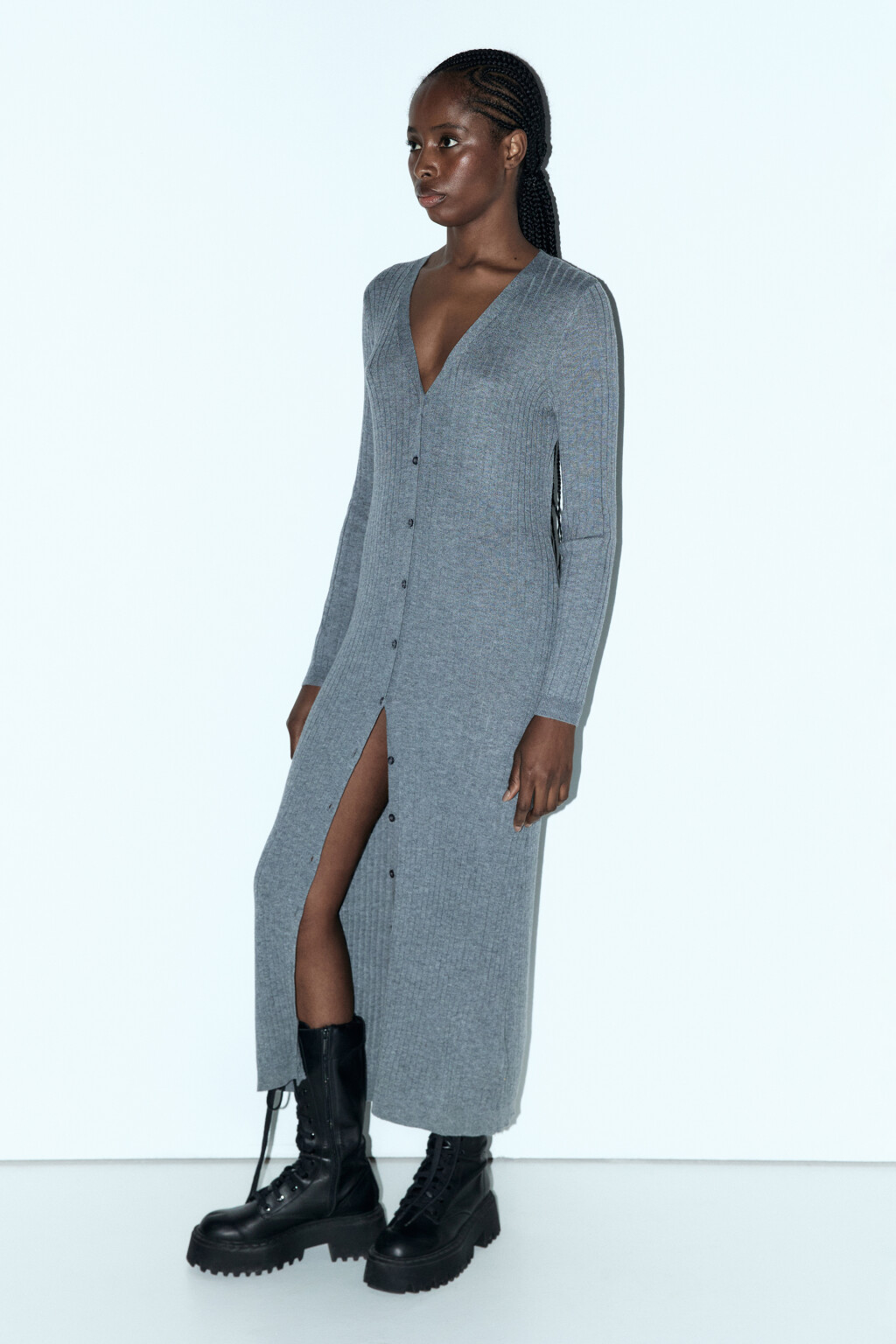 Кардиган тонкой вязки в длине макси - цвет серый - 4