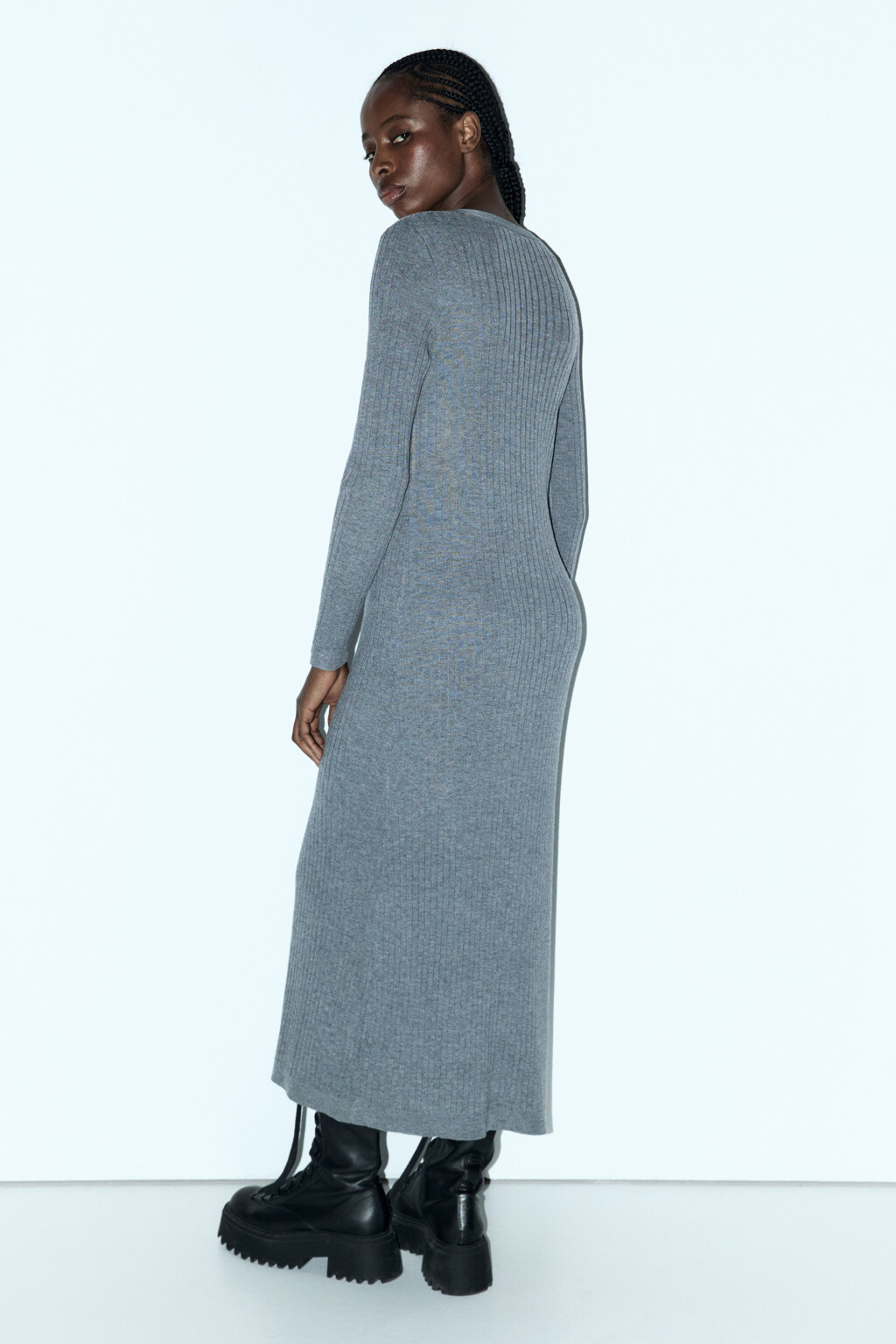 Кардиган тонкой вязки в длине макси - цвет серый - 5