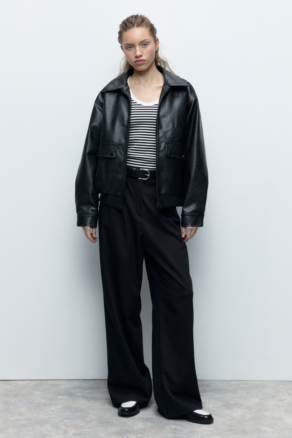 Куртка из искусственной кожи со съемной опушкой - цвет черный - 4