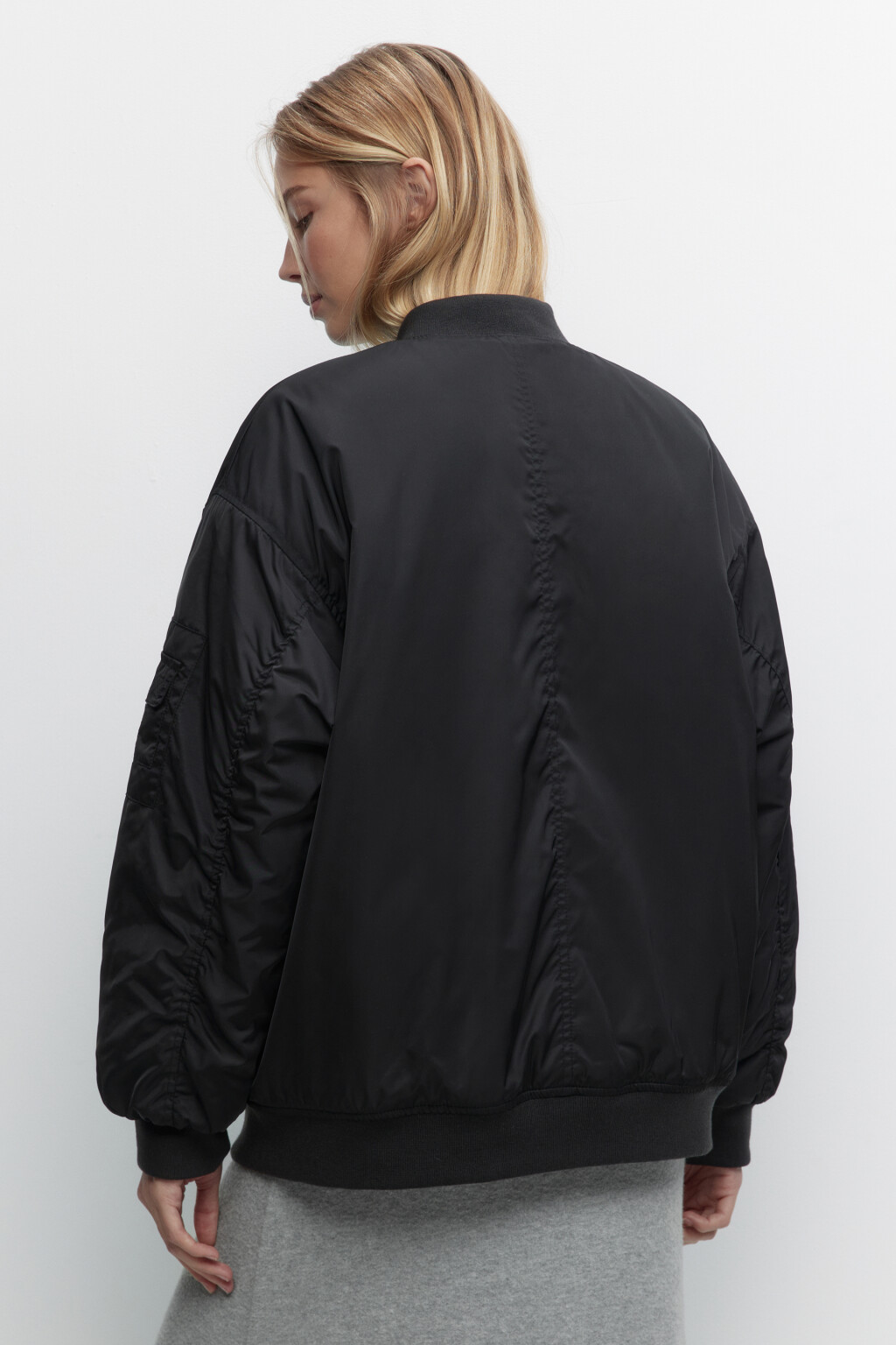 Куртка-бомбер oversize утепленная - цвет черный - 4