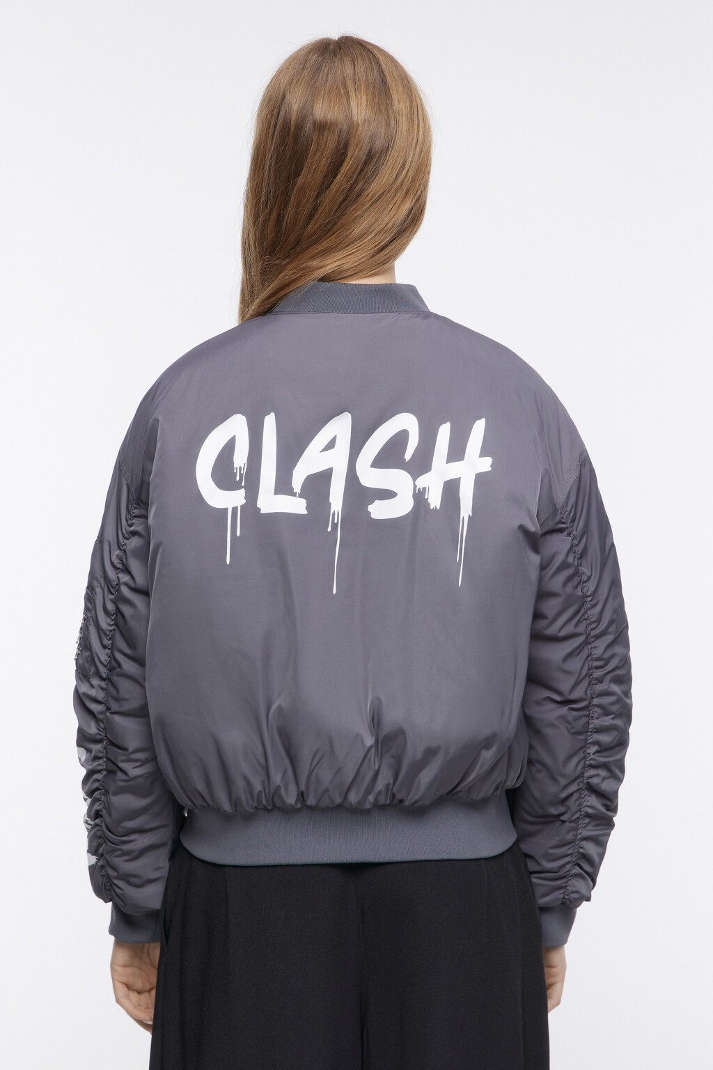 Куртка-бомбер с булавками и принтом - цвет серый - 2