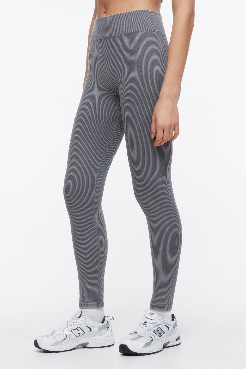 Леггинсы спортивные бесшовные в рубчик - цвет серый - 3