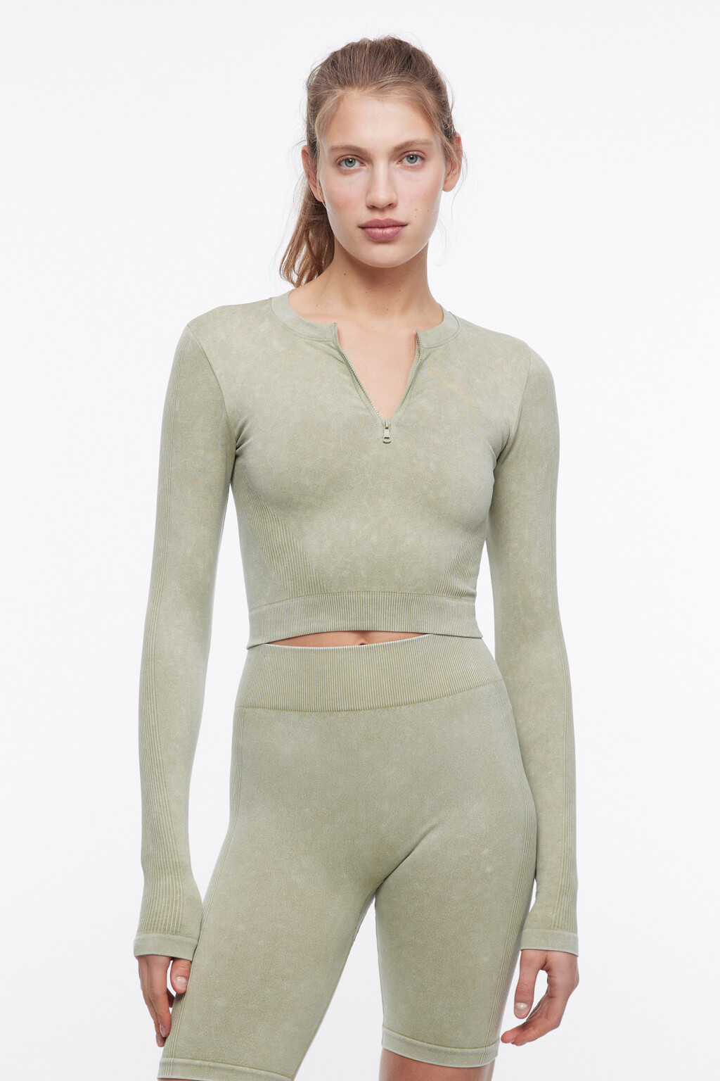 Лонгслив спортивный с молнией на груди - цвет зеленый - 2