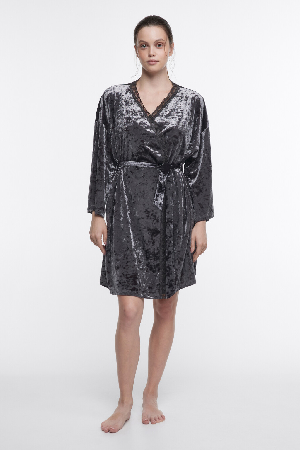 Халат домашний бархатный с кружевом - цвет серый - 1