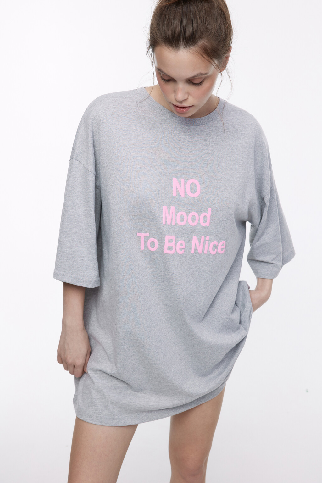 Платье-футболка домашнее с принтом - цвет серый - 1