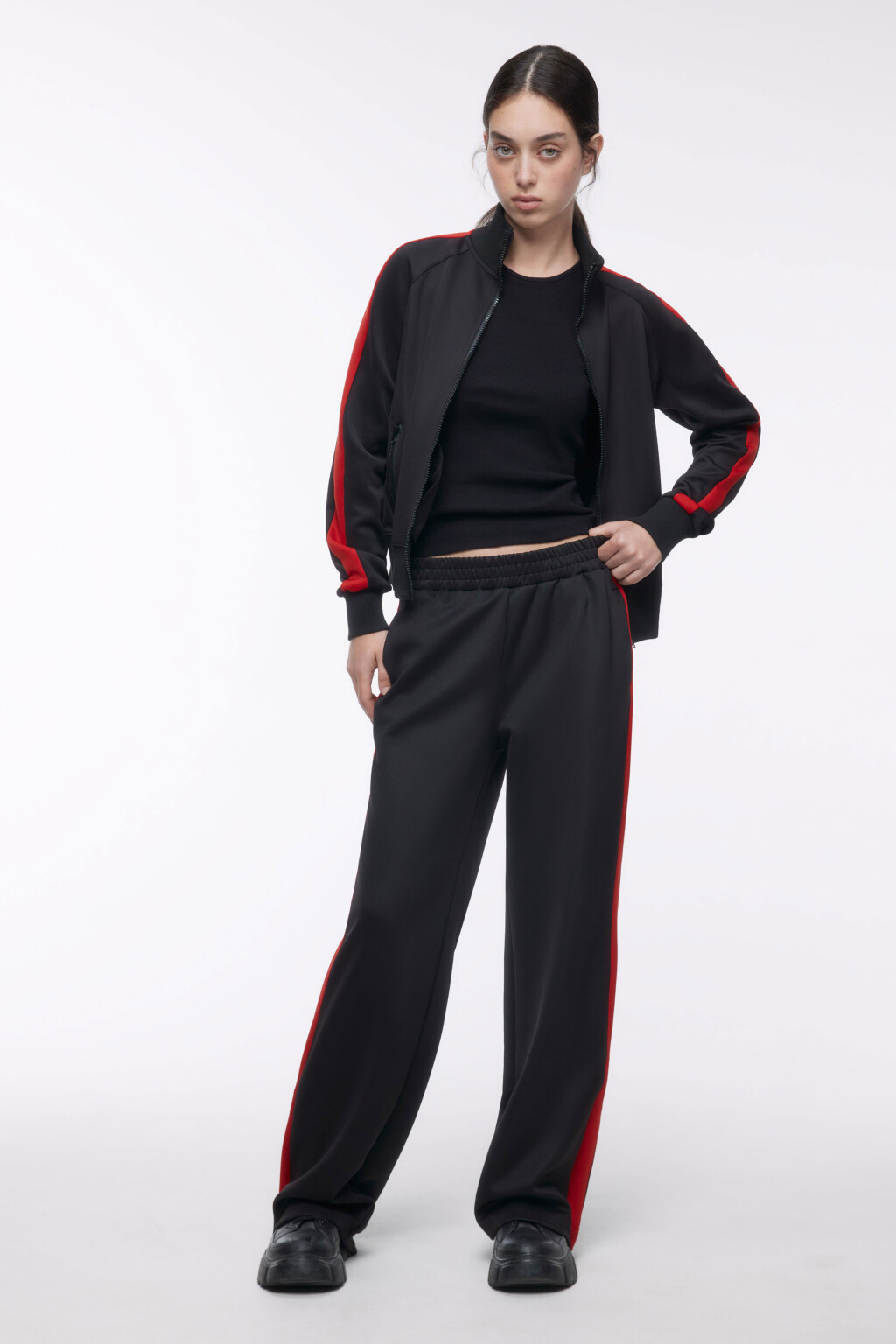 Брюки трикотажные с лампасами - цвет черный - 5