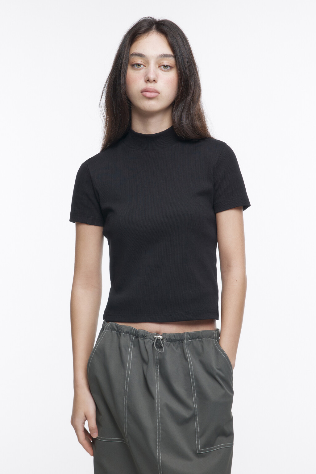 Футболка облегающая с воротником 2412120003, цвет: черный (50) по цене ...