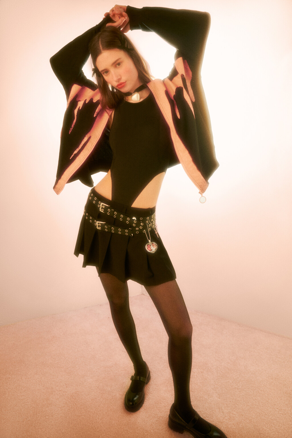 Боди-майка с высокими вырезами - цвет черный - 8