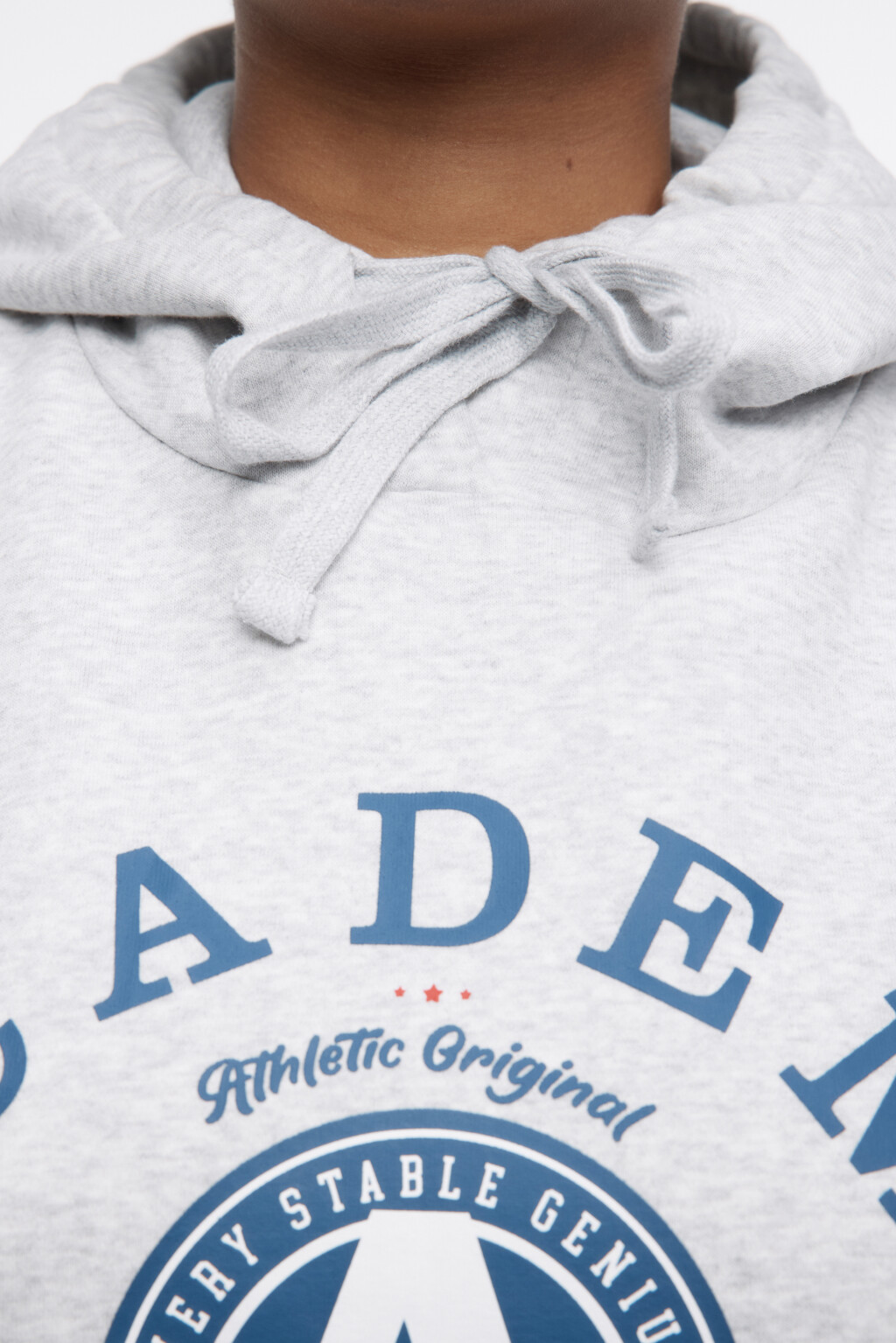 Худи утепленная с капюшоном и принтом - цвет серый - 6