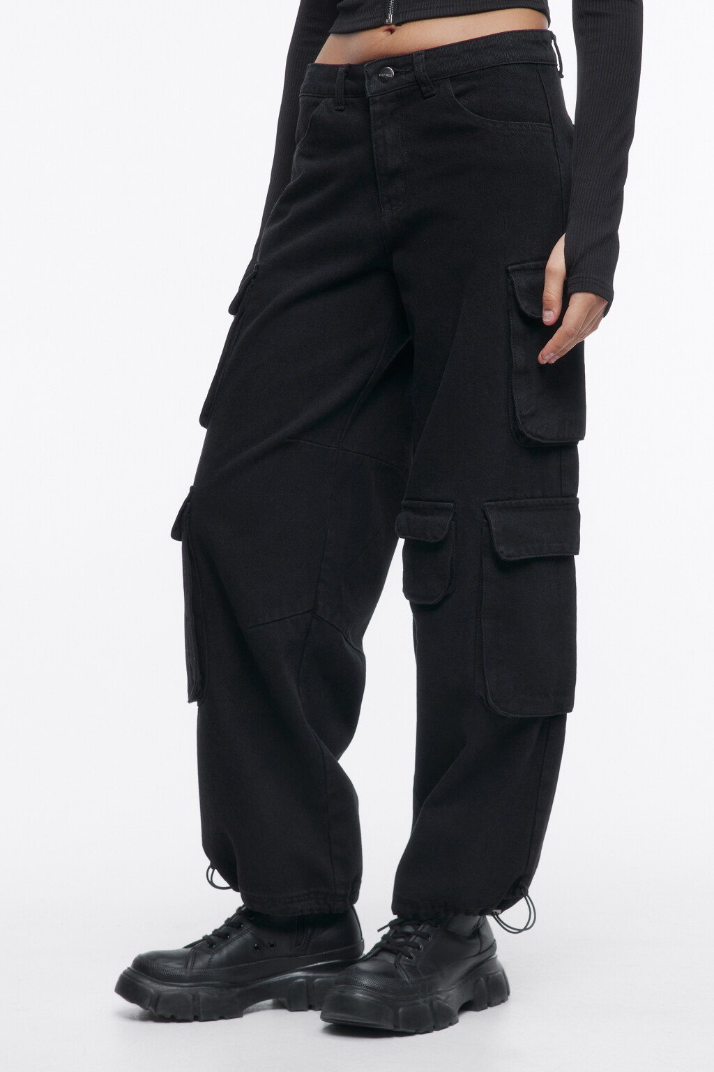 Джинсы широкие с карманами карго - цвет черный - 3