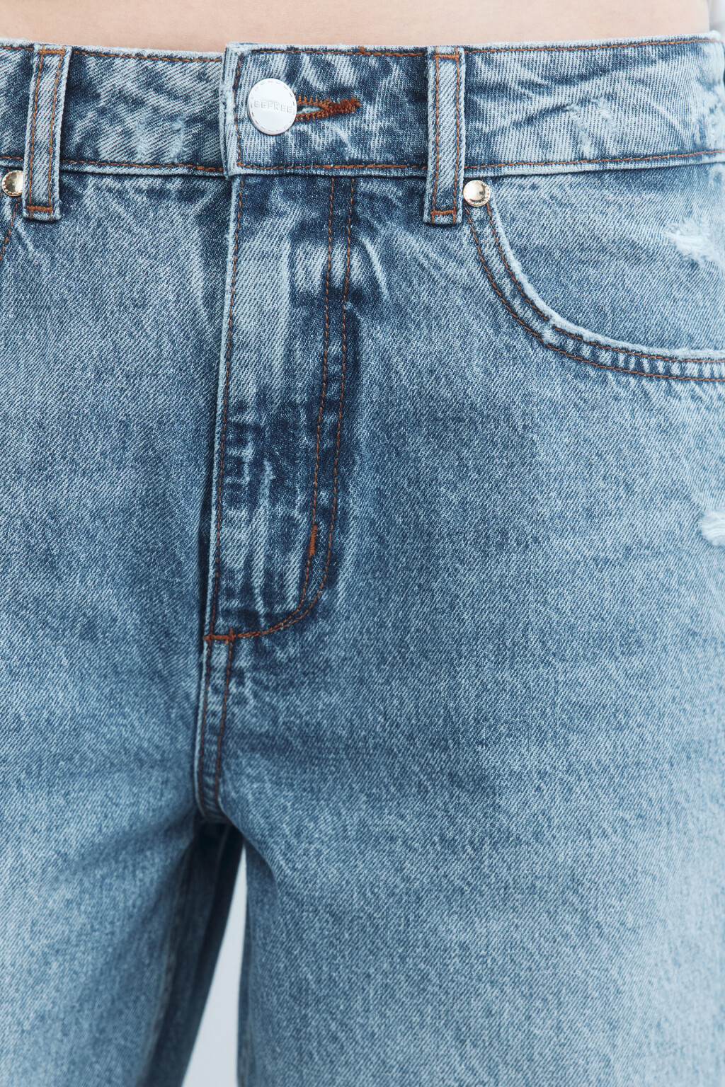 Джинсы mom с рваными коленями - цвет голубой - 7