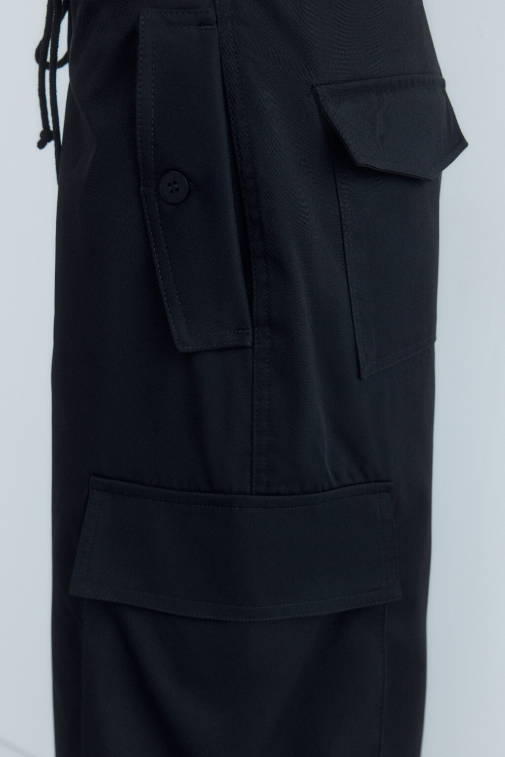 Брюки-парашюты широкие с карманами карго - цвет черный - 7
