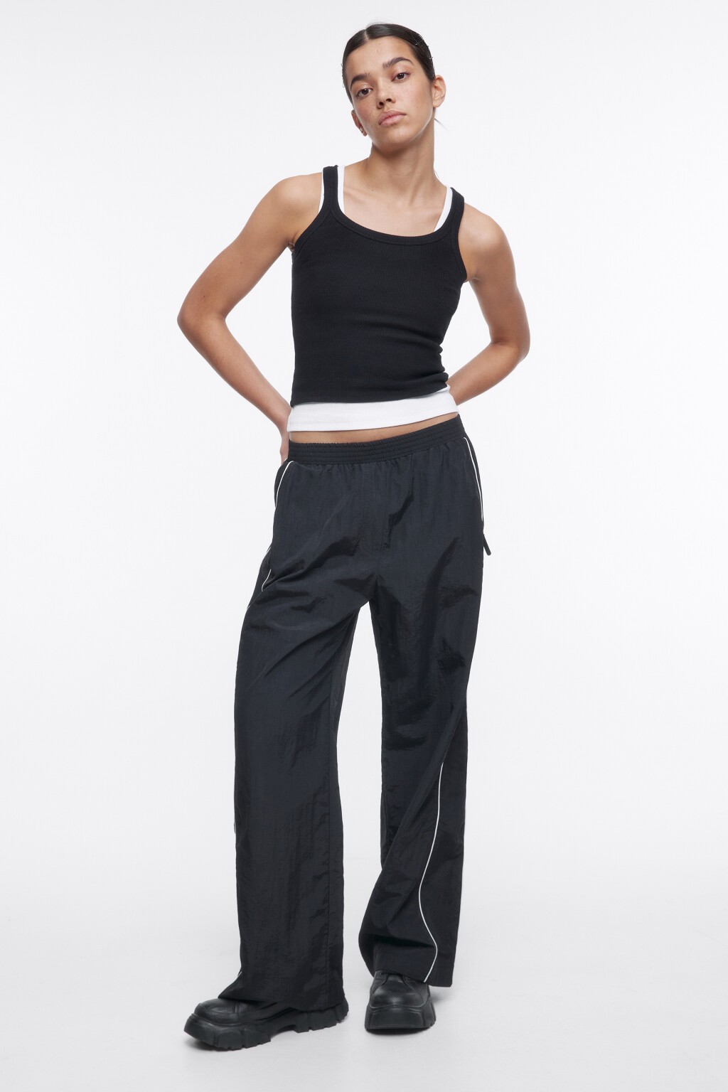 Брюки широкие с лампасами - цвет черный - 5