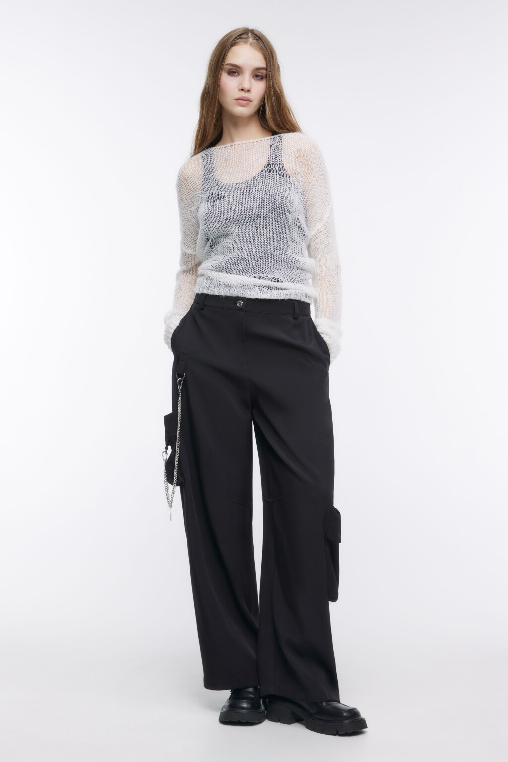 Брюки-карго широкие с декоративной цепочкой - цвет черный - 5