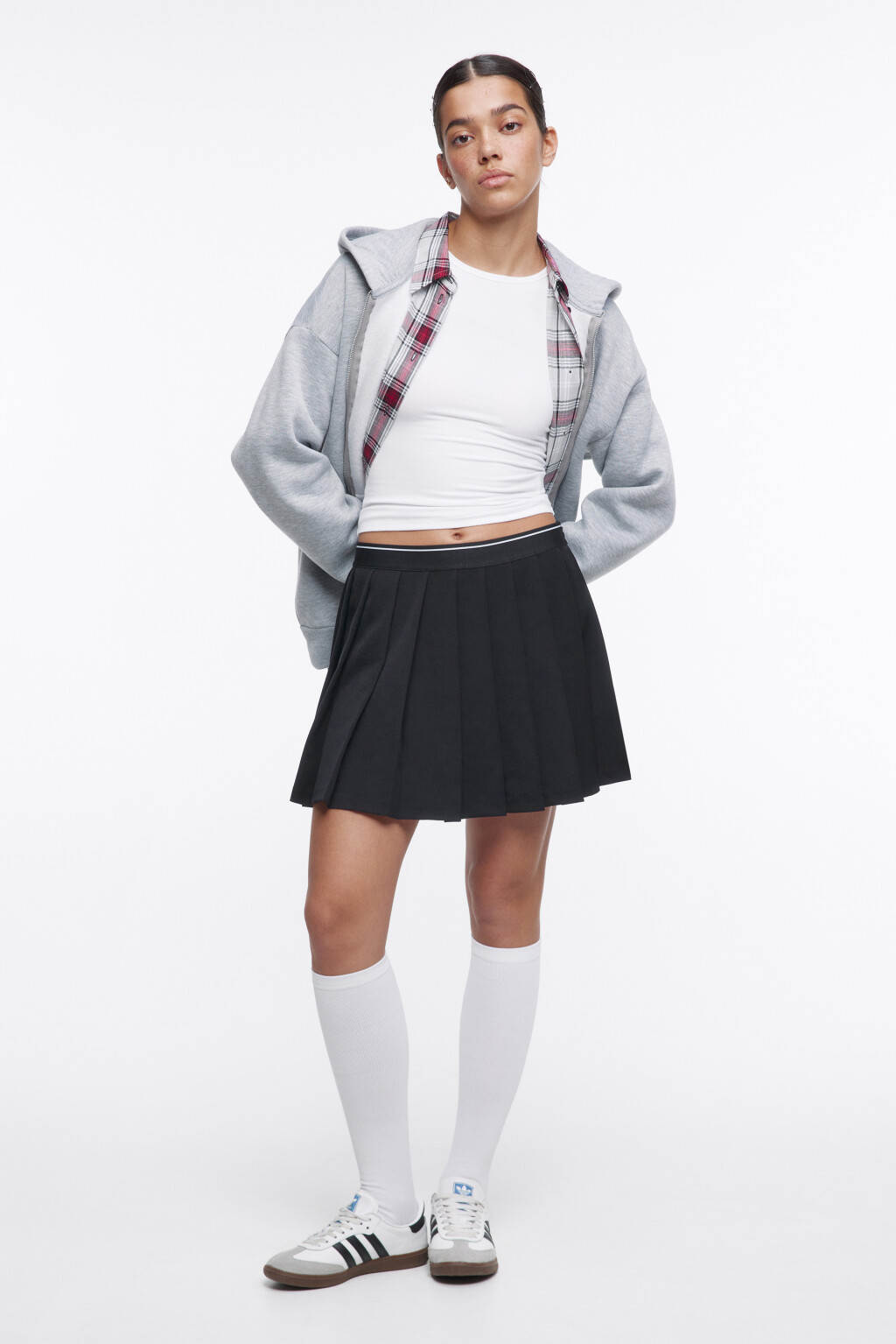 Юбка-шорты плиссированная с контрастным поясом - цвет черный - 5