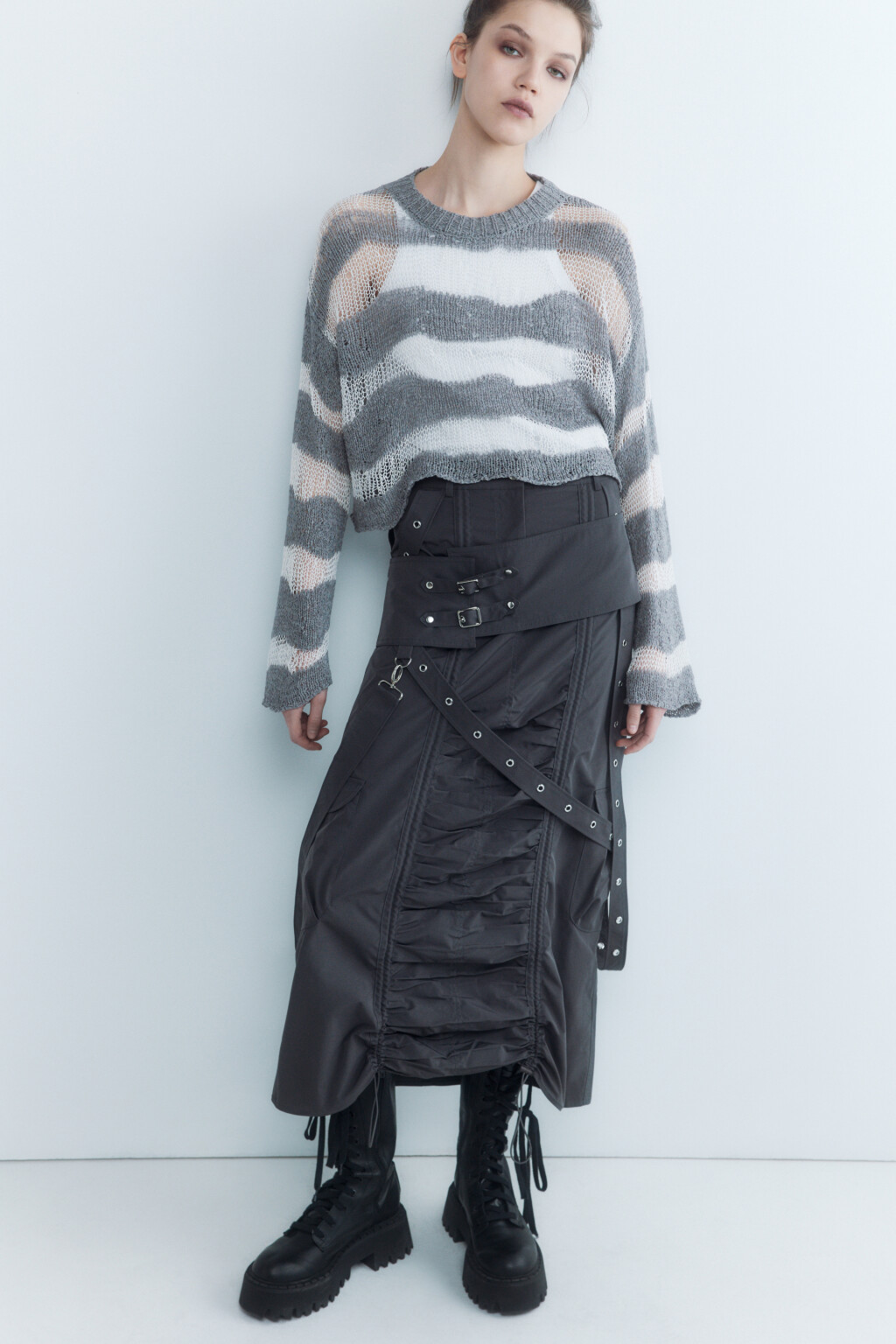 Юбка-парашют миди с ремешками и драпировками - цвет серый - 4