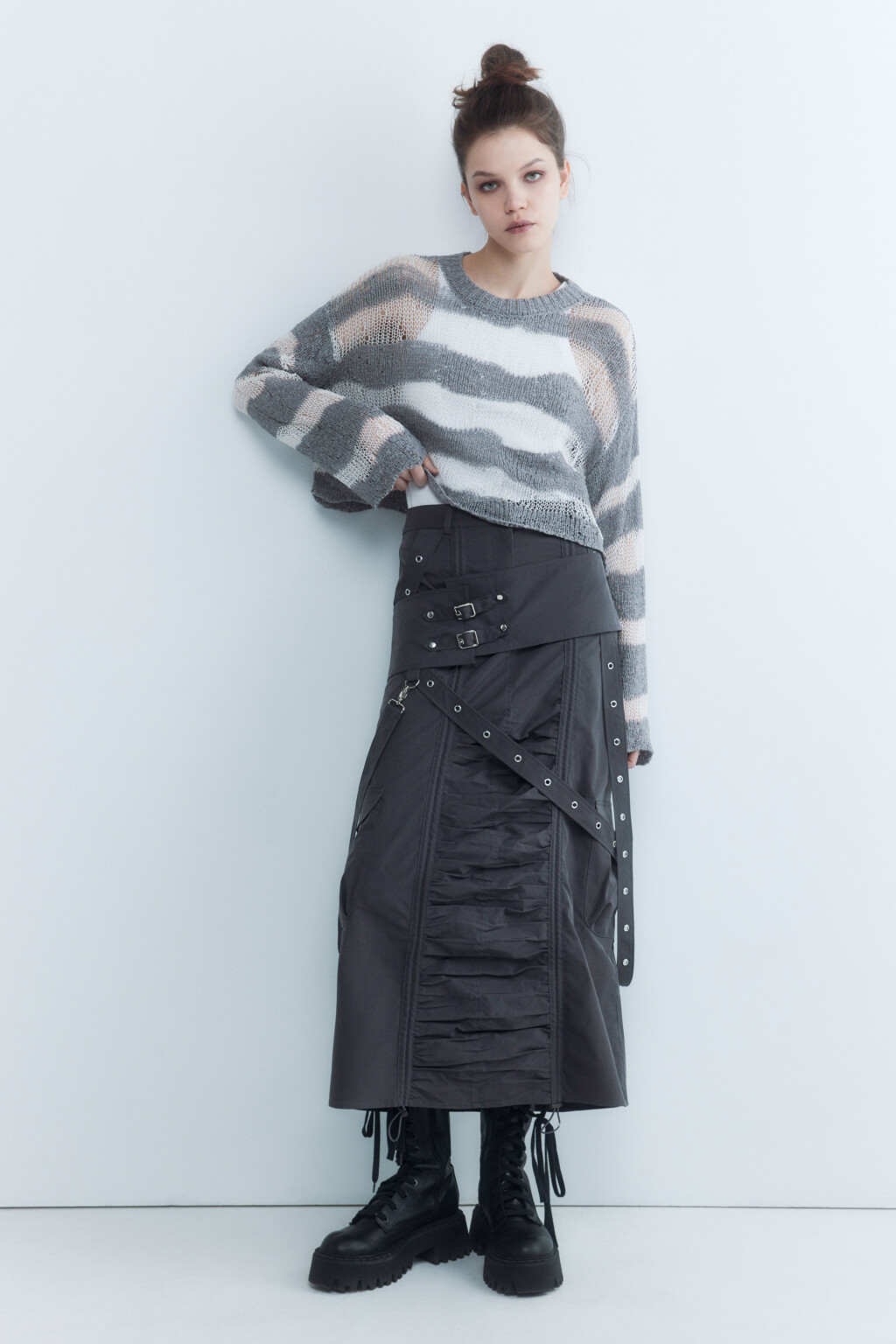 Юбка-парашют миди с ремешками и драпировками - цвет серый - 5