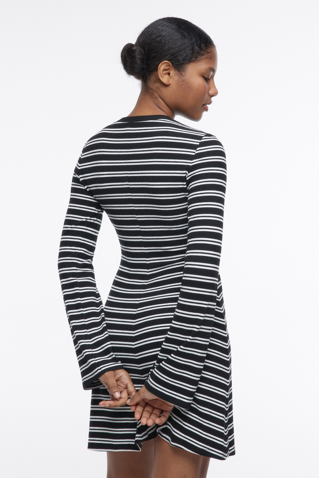 Платье мини трикотажное в полоску - цвет черный - 3