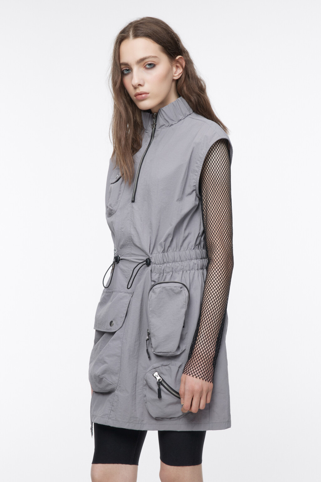 Платье мини приталенное с накладными карманами - цвет серый - 4