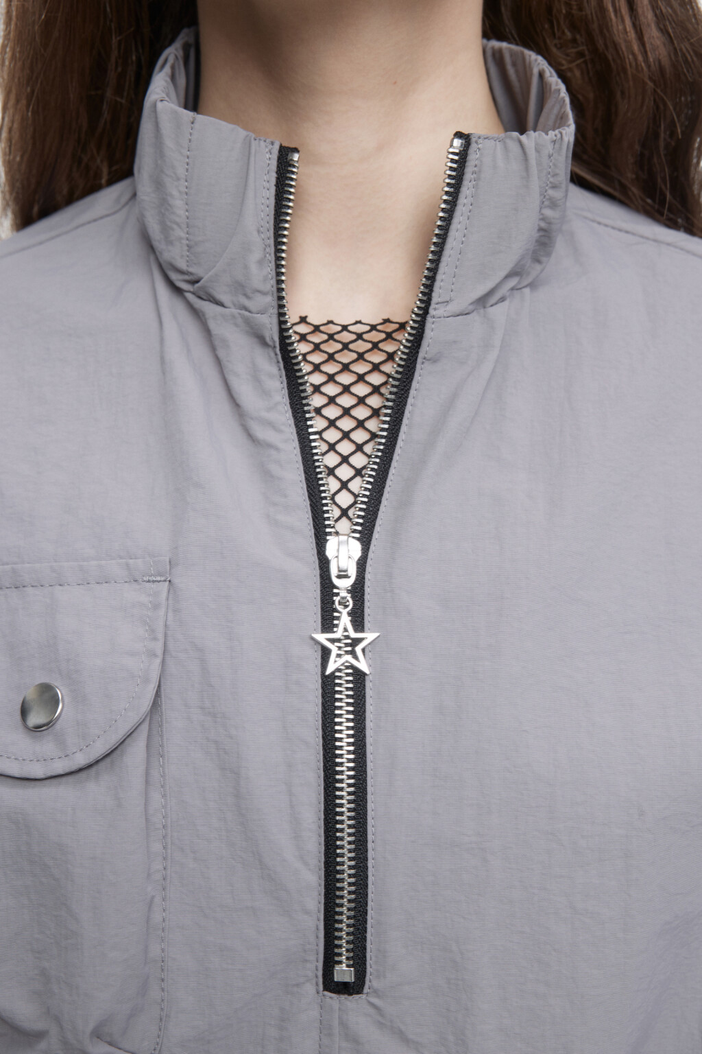 Платье мини приталенное с накладными карманами - цвет серый - 8