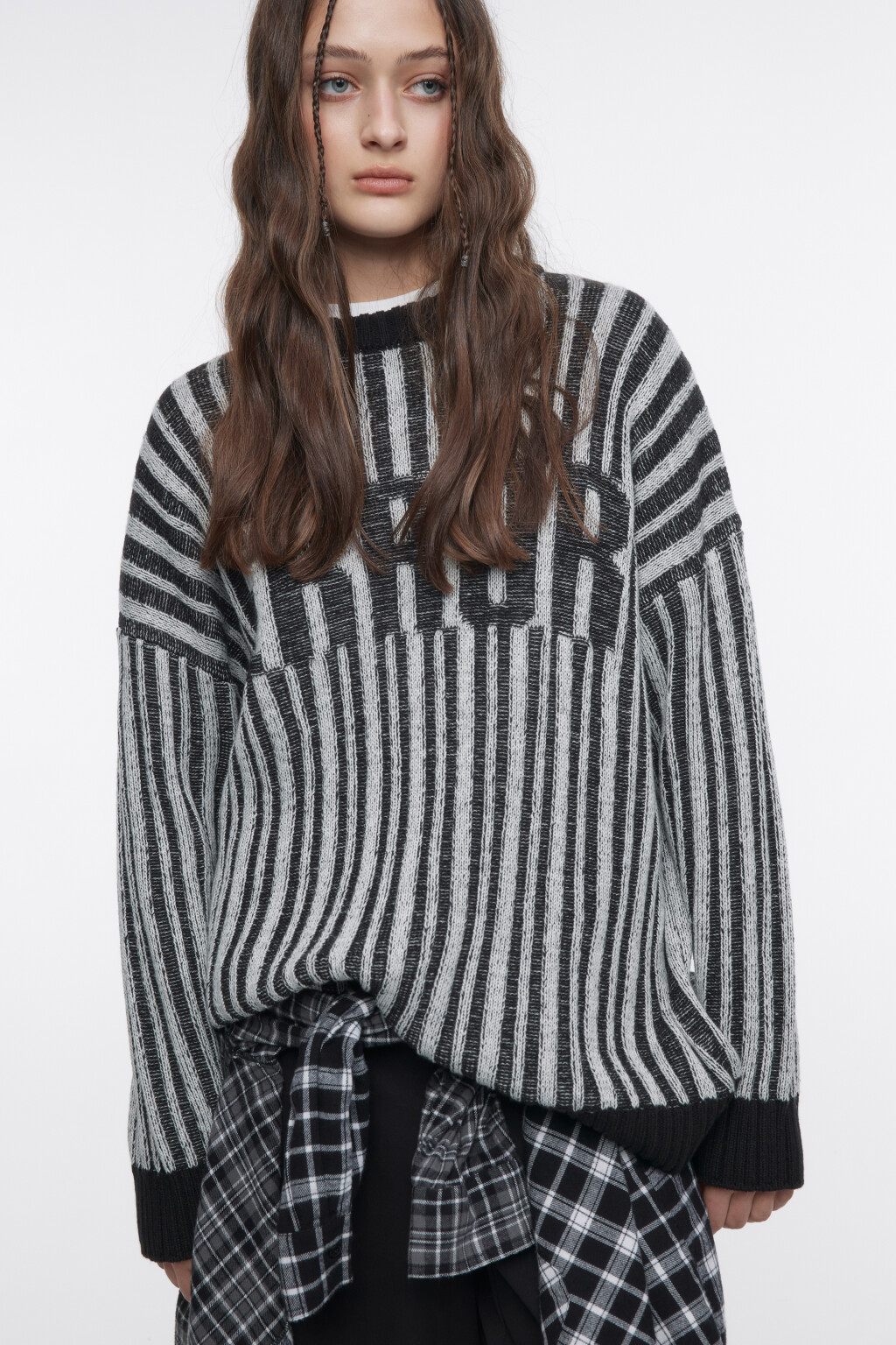 Джемпер oversize вязаный с надписью - цвет черный - 1