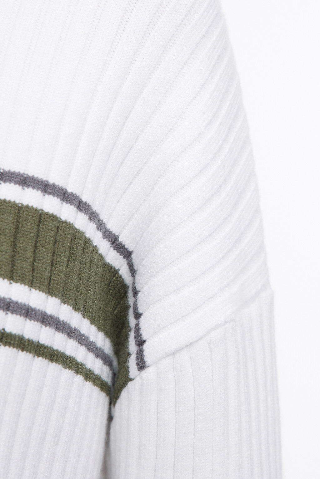 Джемпер вязаный укороченный в полоску - цвет бежевый - 6