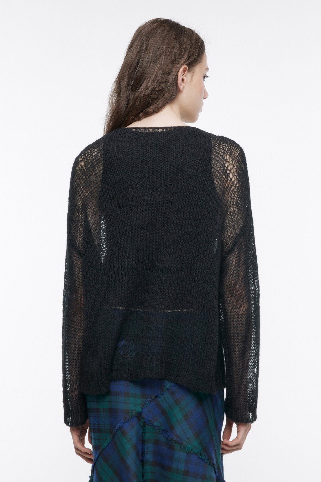 Джемпер тонкой фактурной вязки - цвет черный - 4