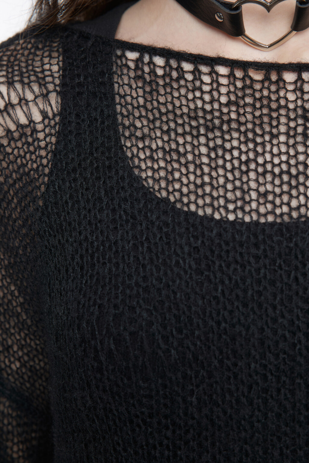 Джемпер тонкой фактурной вязки - цвет черный - 6
