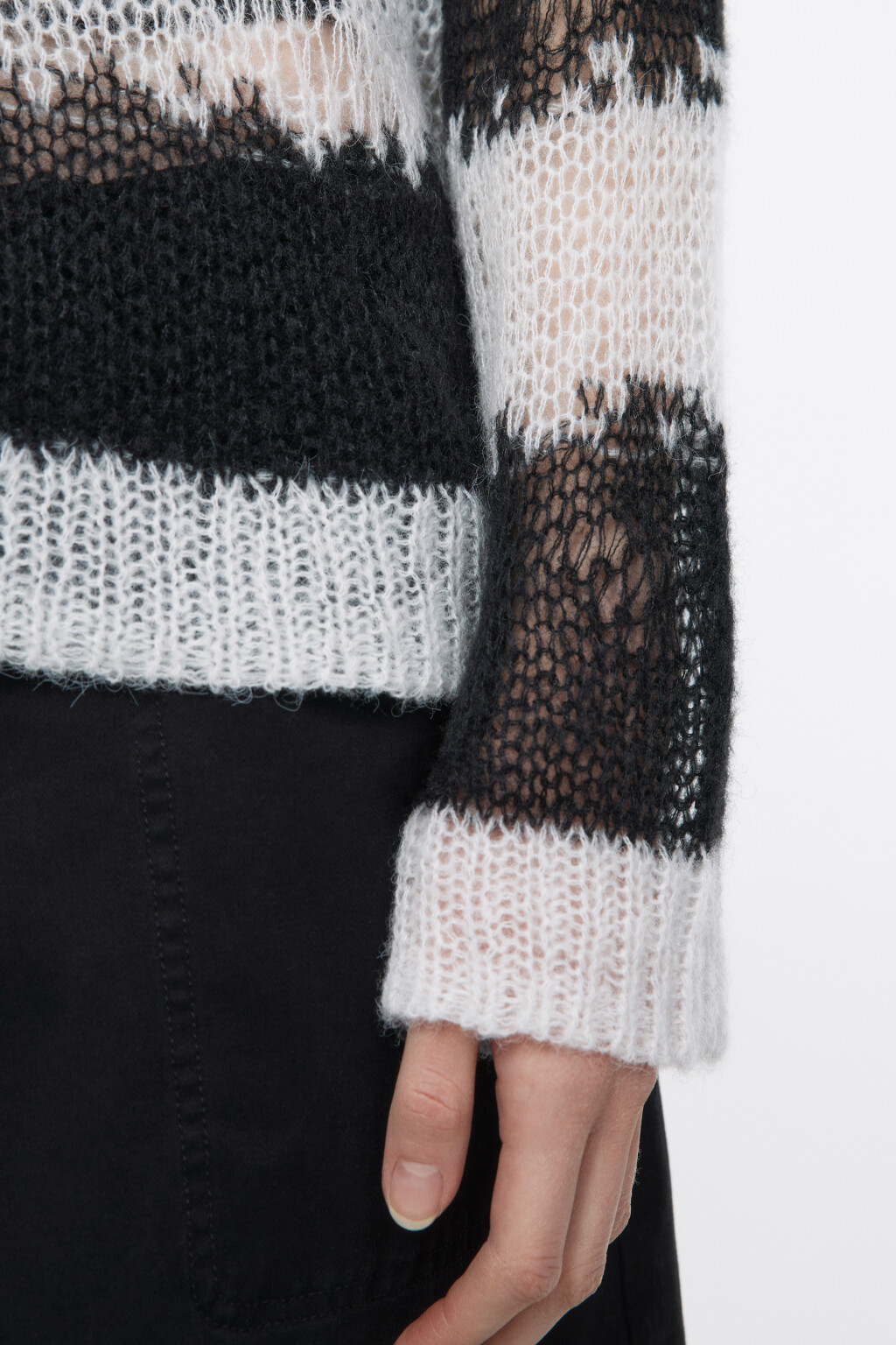 Джемпер тонкой фактурной вязки - цвет белый - 7