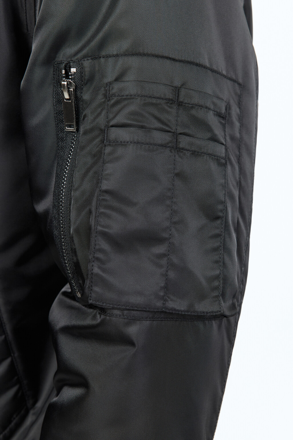 Куртка-бомбер утепленная с карманом на рукаве - цвет черный - 6