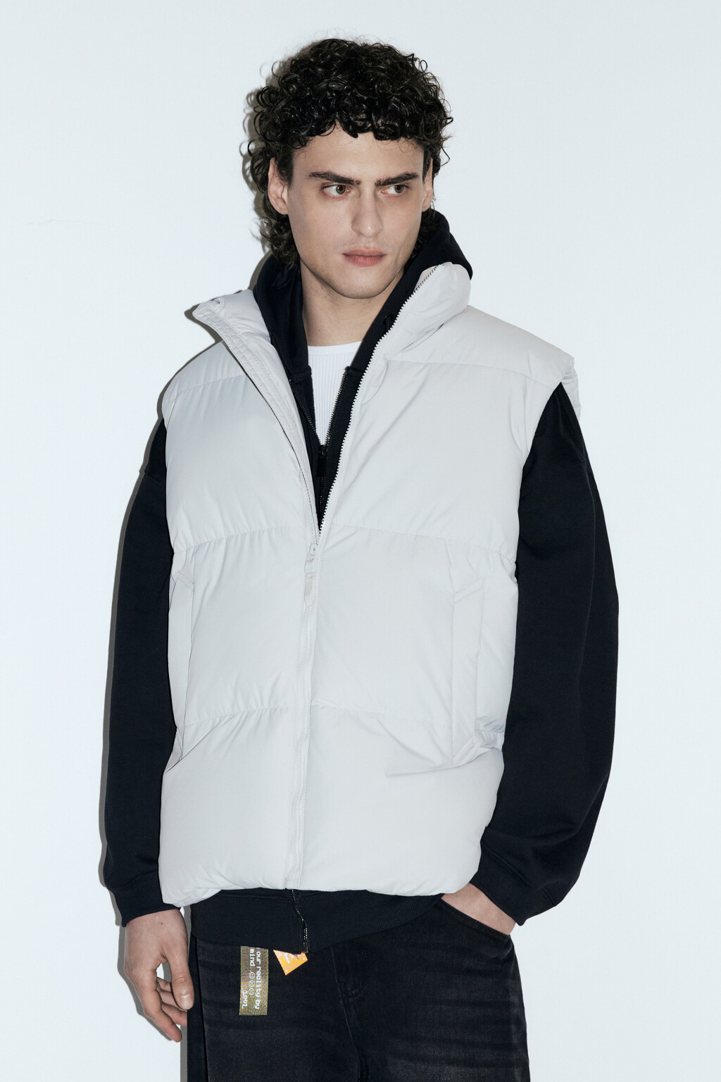 Жилет стеганый с воротником-стойкой - цвет ванильный - 2