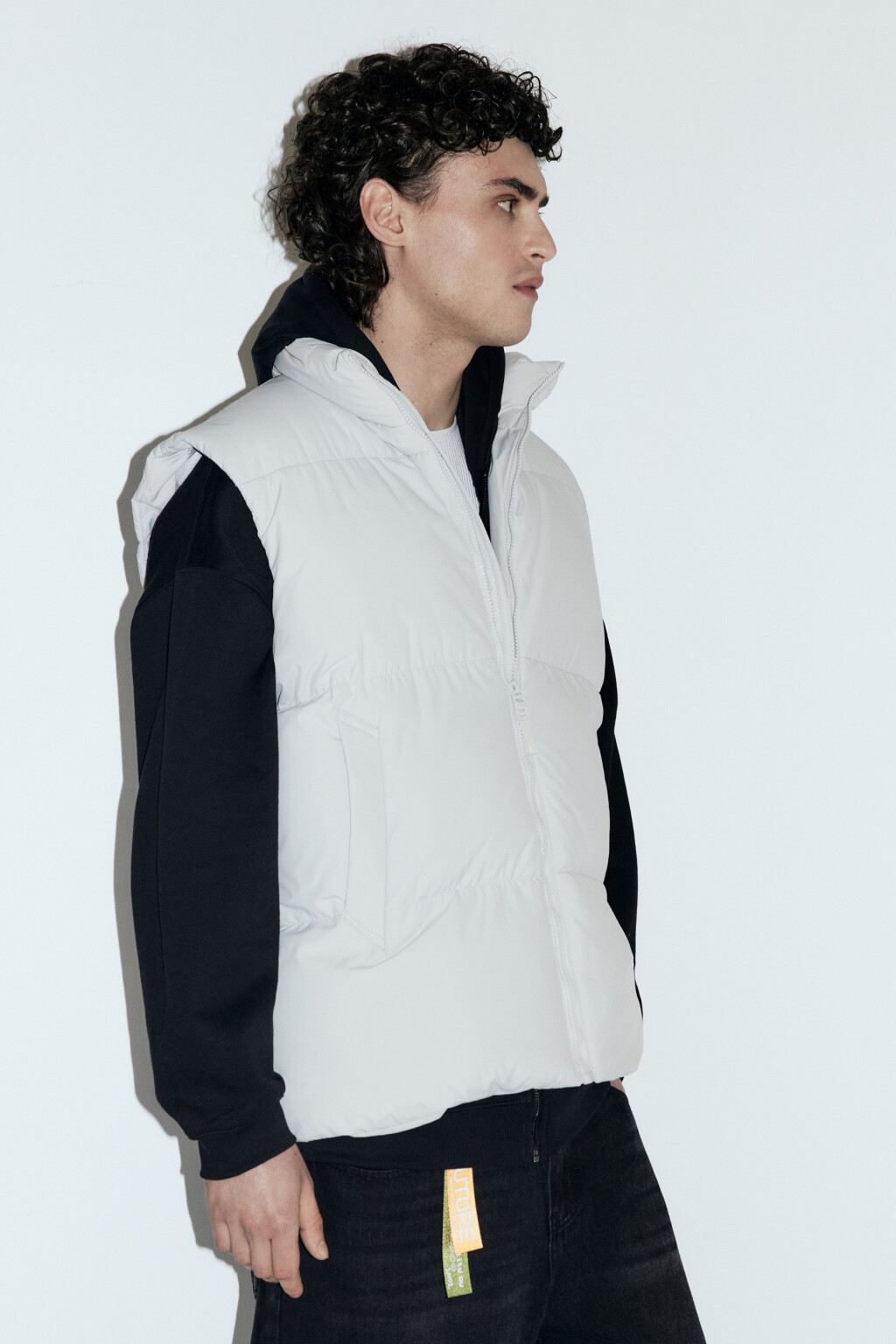 Жилет стеганый с воротником-стойкой - цвет ванильный - 3