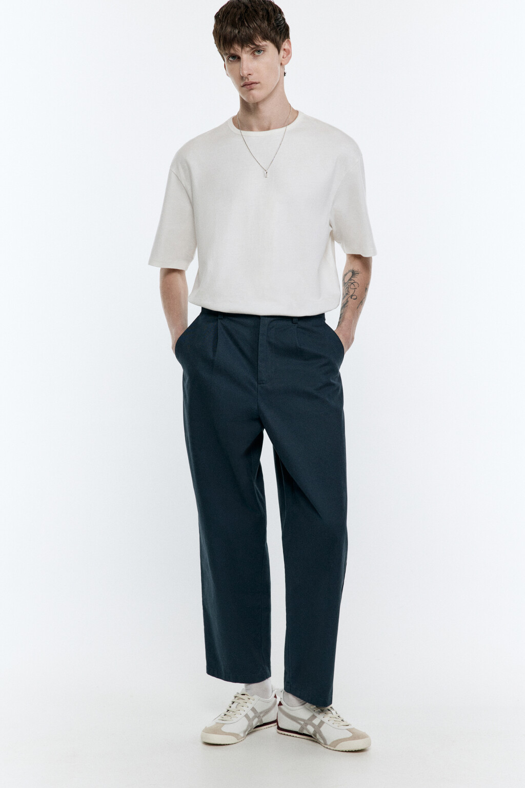 Брюки-чинос хлопковые со складками на поясе - цвет голубой - 5