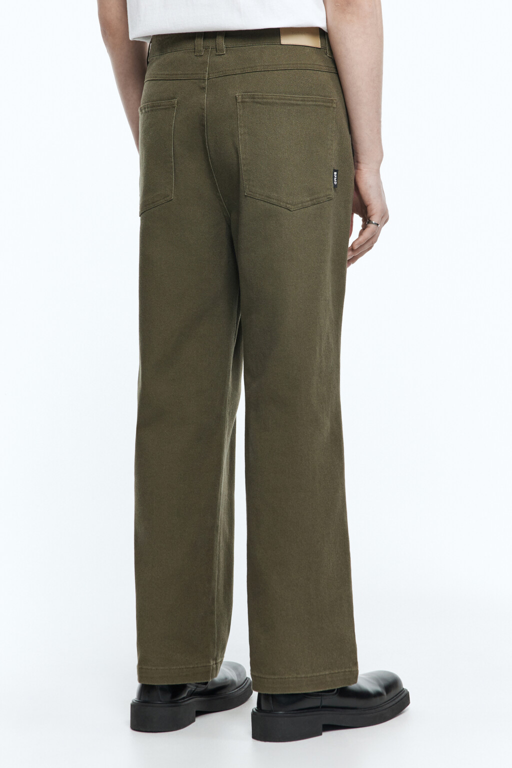 Брюки широкие со средней посадкой - цвет зеленый - 4