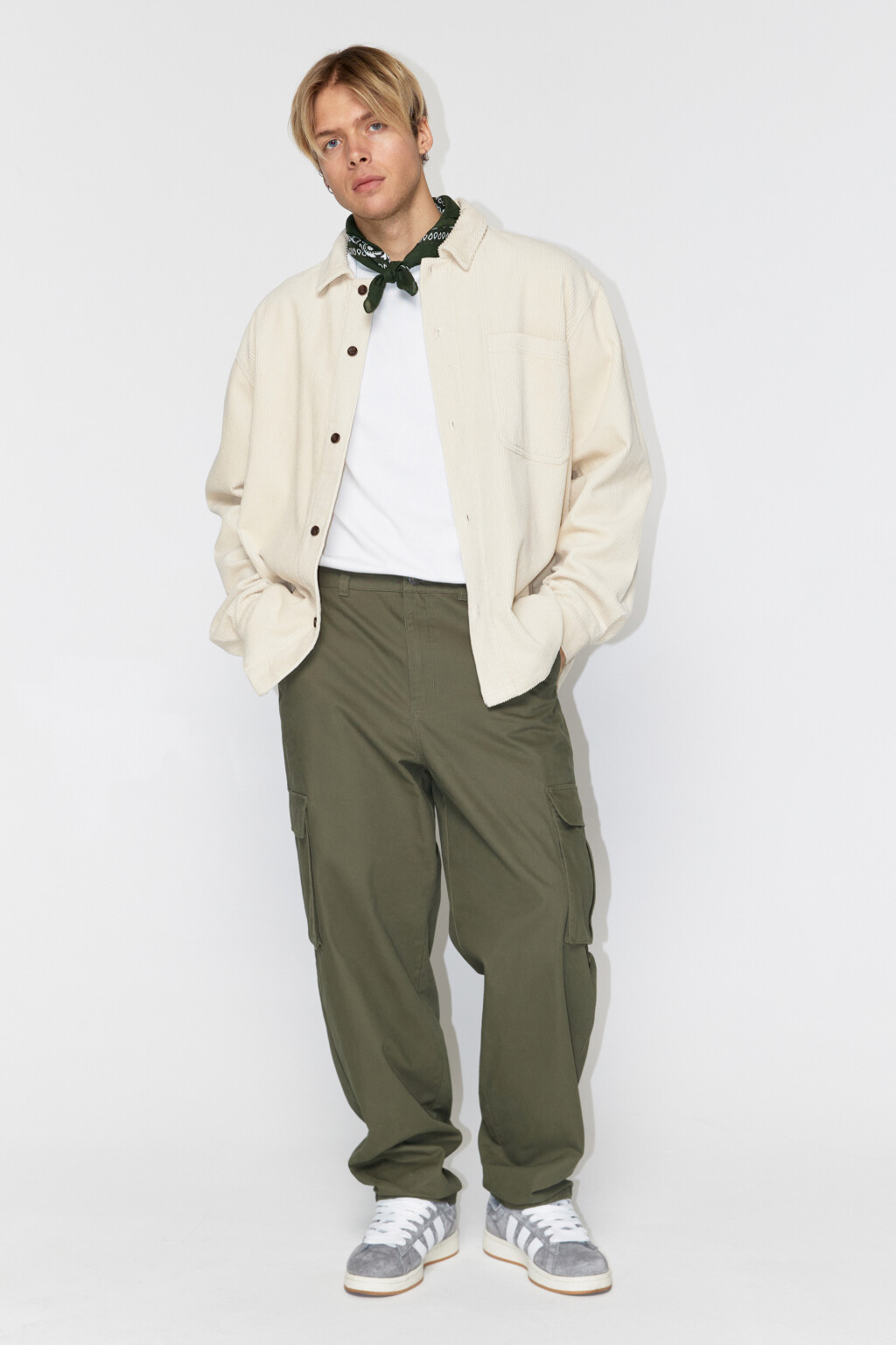 Брюки-карго широкие со средней посадкой - цвет зеленый - 5