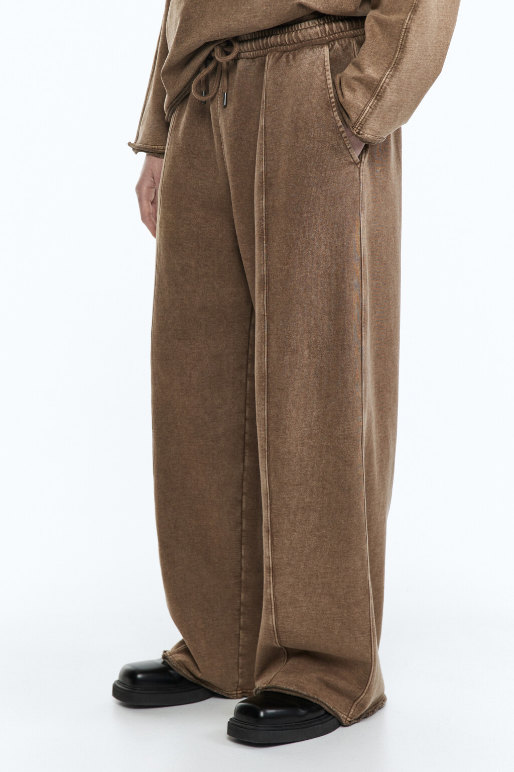 Брюки трикотажные с состаренным эффектом - цвет бежевый - 2