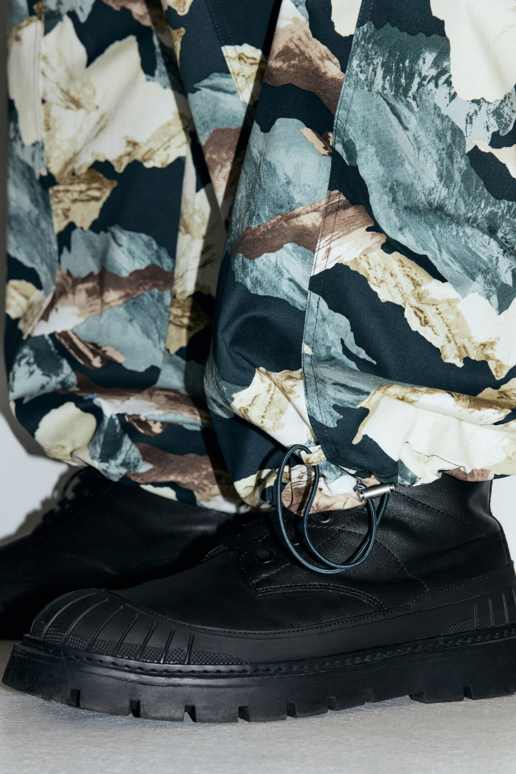 Брюки-карго широкие с принтом-пейзажем - цвет зеленый - 7