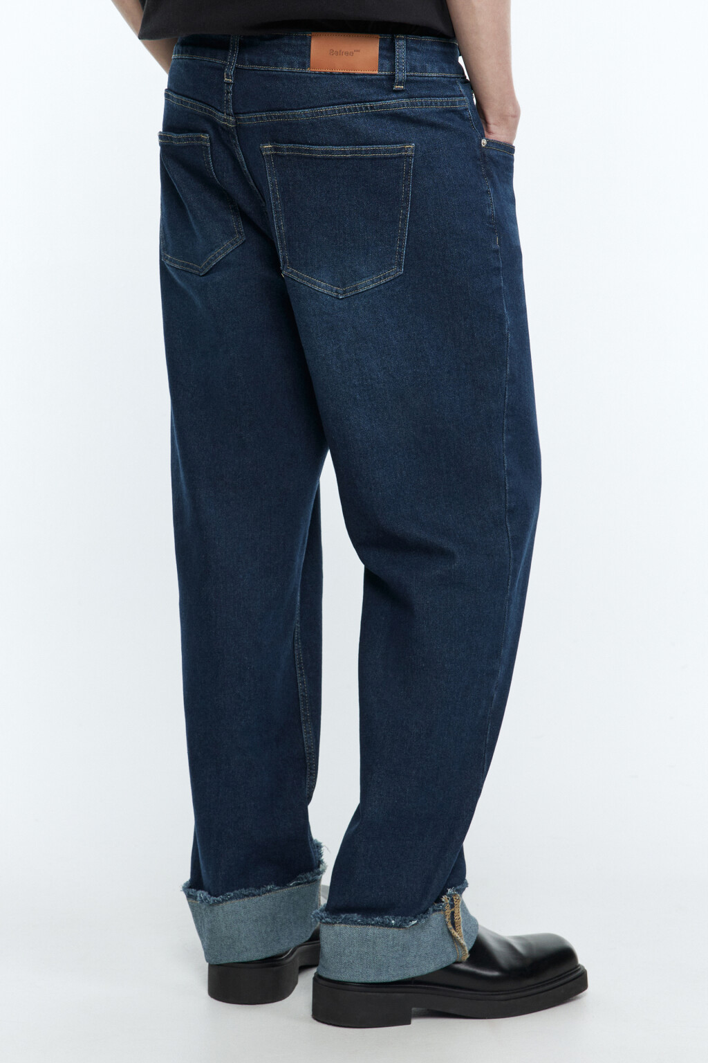 Джинсы прямые с широкими подворотами - цвет синий - 4