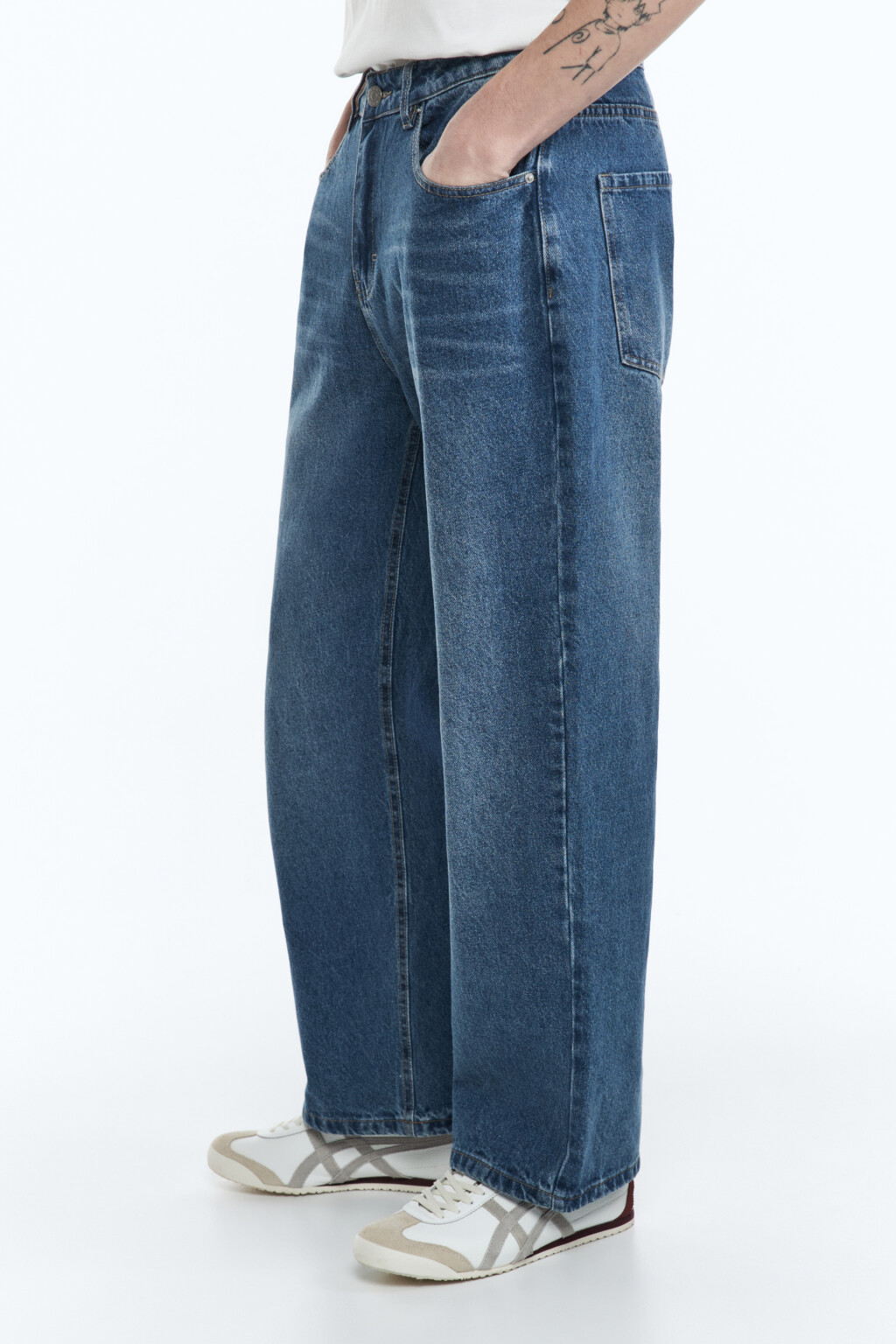 Джинсы прямые с вареным эффектом - цвет синий - 2