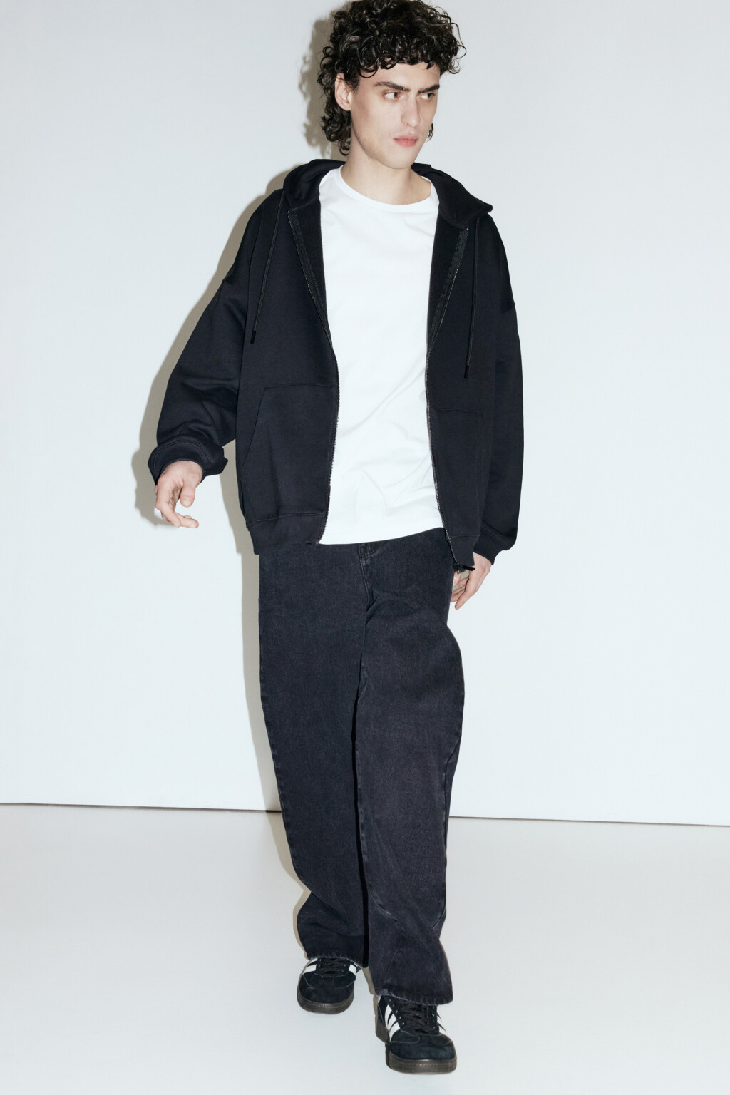 Джинсы wide широкие с вареным эффектом - цвет черный - 1