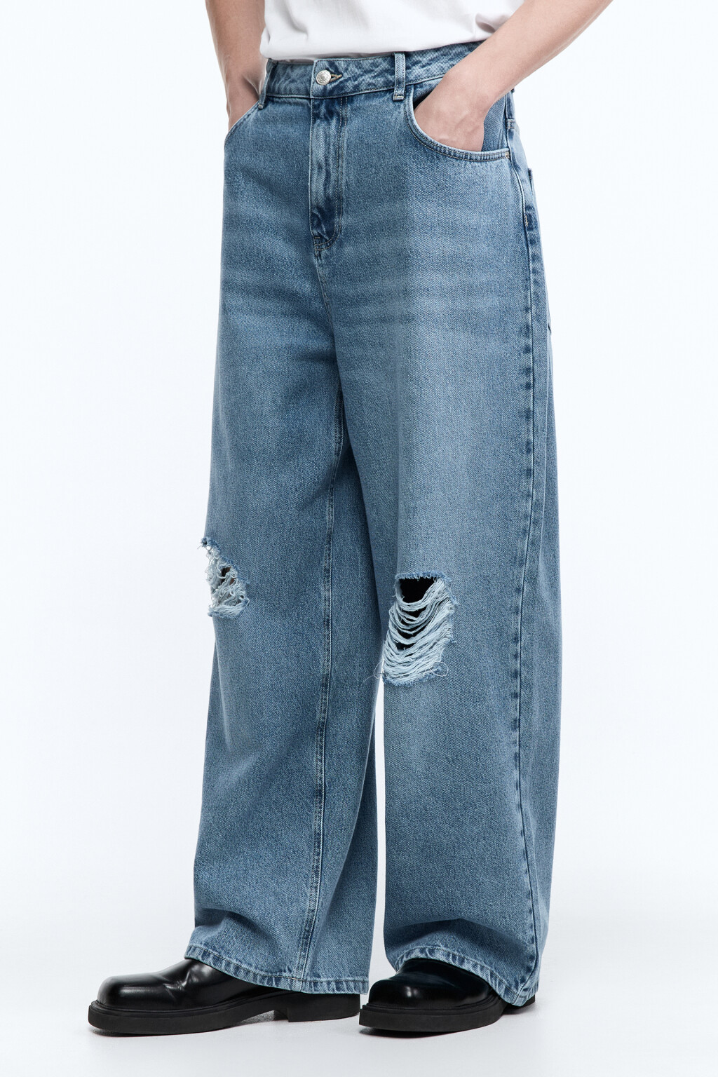 Джинсы экстраширокие с рваными коленями - цвет голубой - 3