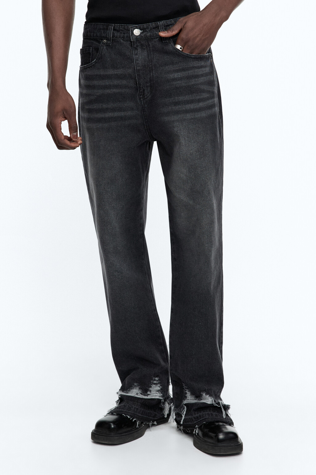 Джинсы прямые с рваниной по низу 2413109019, цвет: серый (109) по цене ...