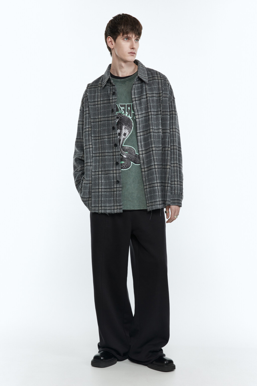 Рубашка клетчатая с открытыми срезами - цвет серый - 6