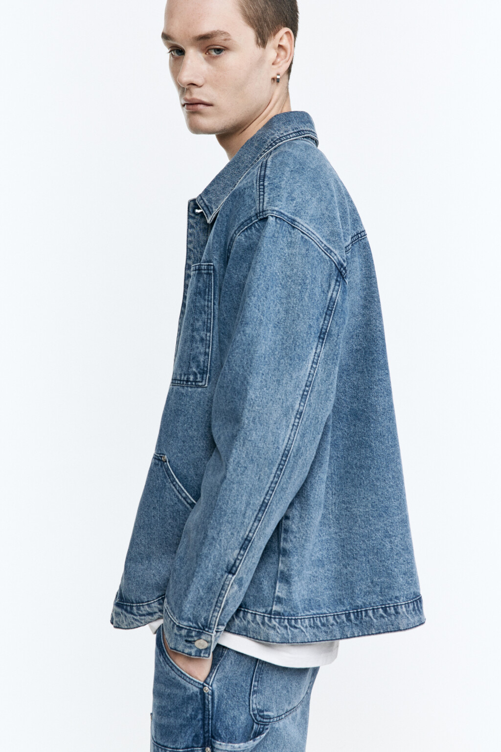 Рубашка джинсовая с карманами - цвет голубой - 1