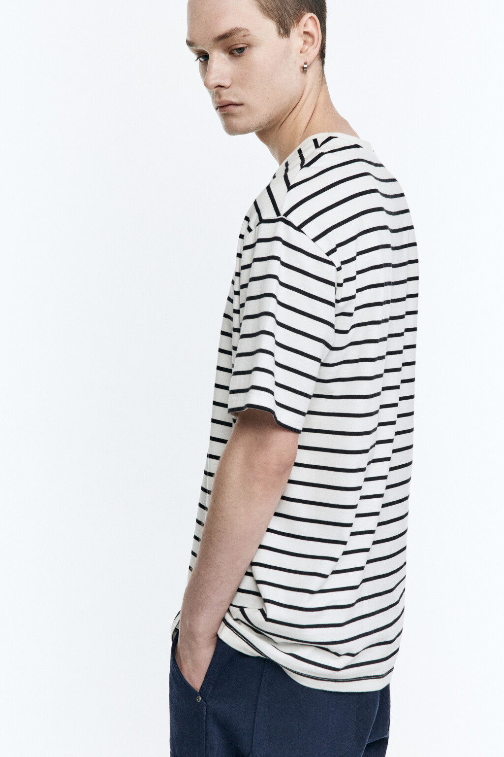 Футболка прямая с принтом в полоску - цвет белый - 1