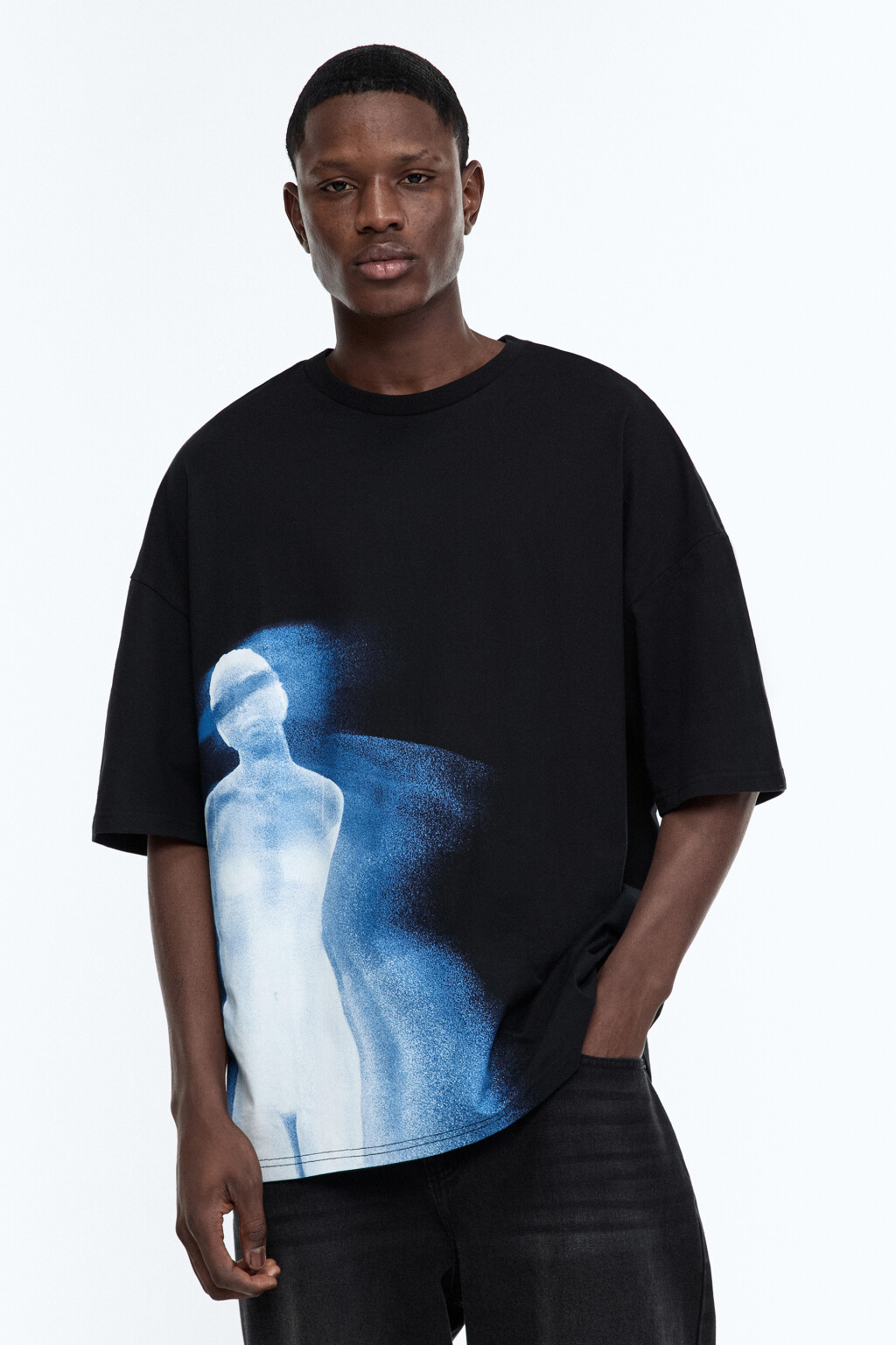 Футболка oversize с принтом-абстракцией - цвет черный - 3